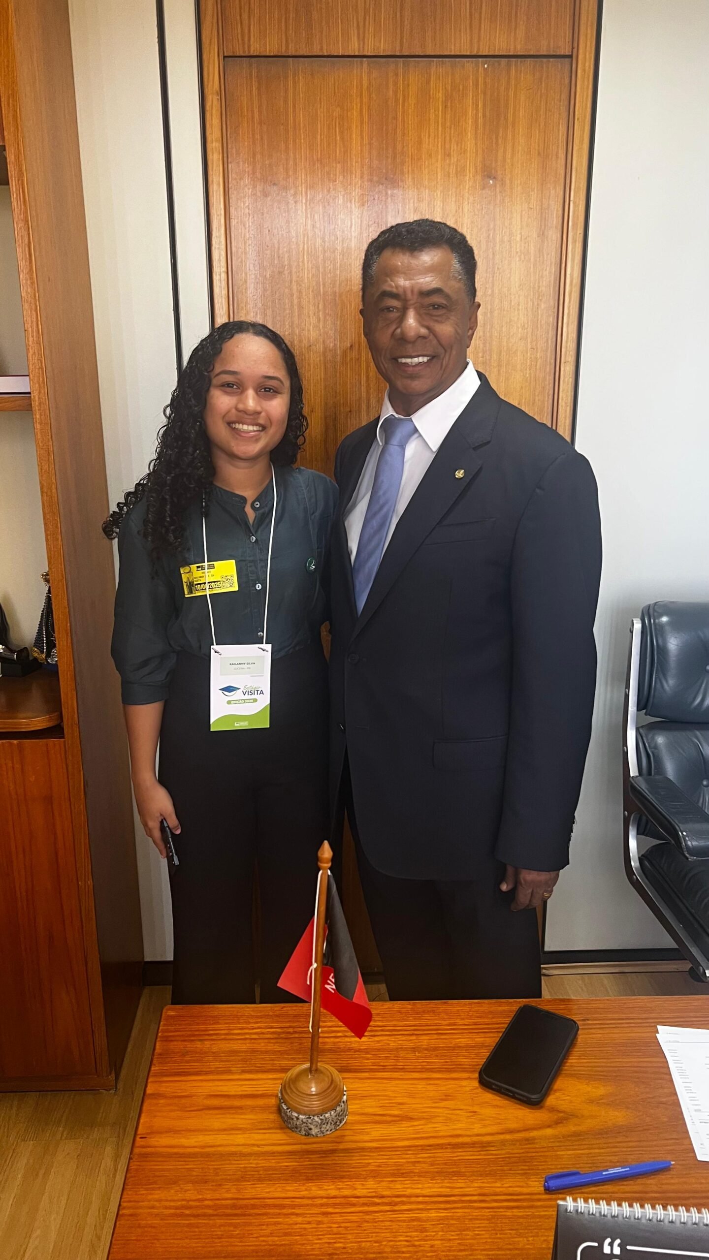 Estudante Universitária De Lucena Pb é Escolhida Para Representar Colegas Em Estágio Visita, Na Câmara Dos Deputados, Em Brasília